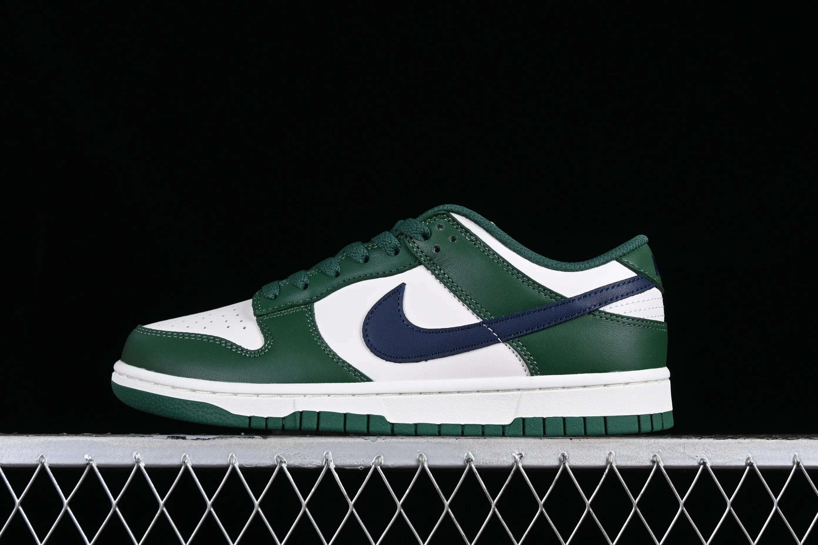 All categories Nk SB Dunk series Nk SB Dunk Low low-top sneakers Nk Dunk Low "Gorge Green" retro white and green SB low-top sports and leisure sneakers DD1503-300